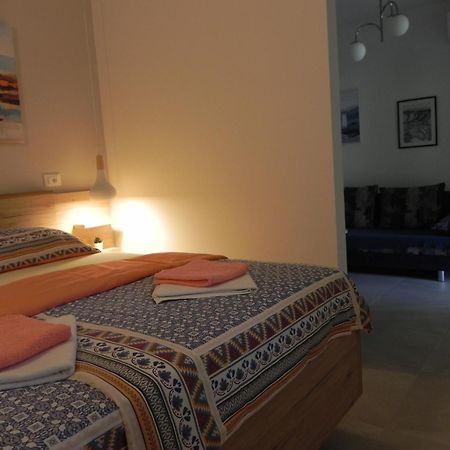Apartments Katalenic Selce Exterior foto