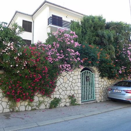 Apartments Katalenic Selce Exterior foto