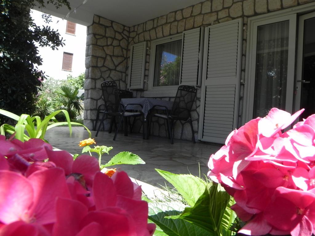 Apartments Katalenic Selce Exterior foto
